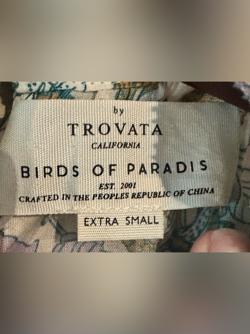 NWT Trovata Birds of Paradise Carla High-neck shirt in Violet Tendril Size XS - Picture 8 of 10